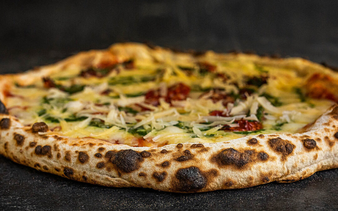 Pizzas al horno de barro: el secreto de su sabor incomparable